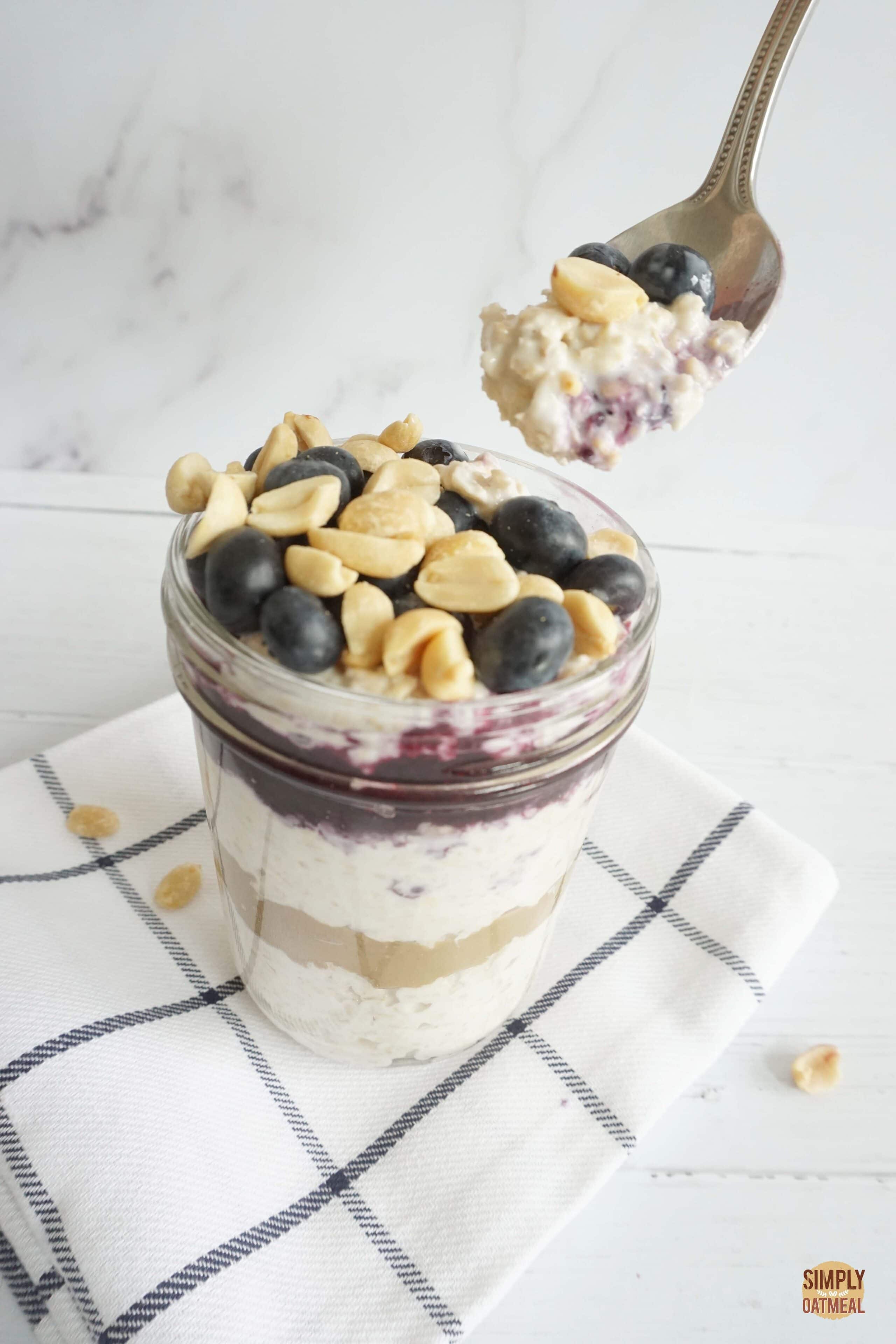 Blueberry Peanut Butter Overnight Oats