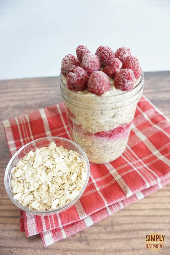 Overnight oats with banana, raspberries and raspberry-chia jam