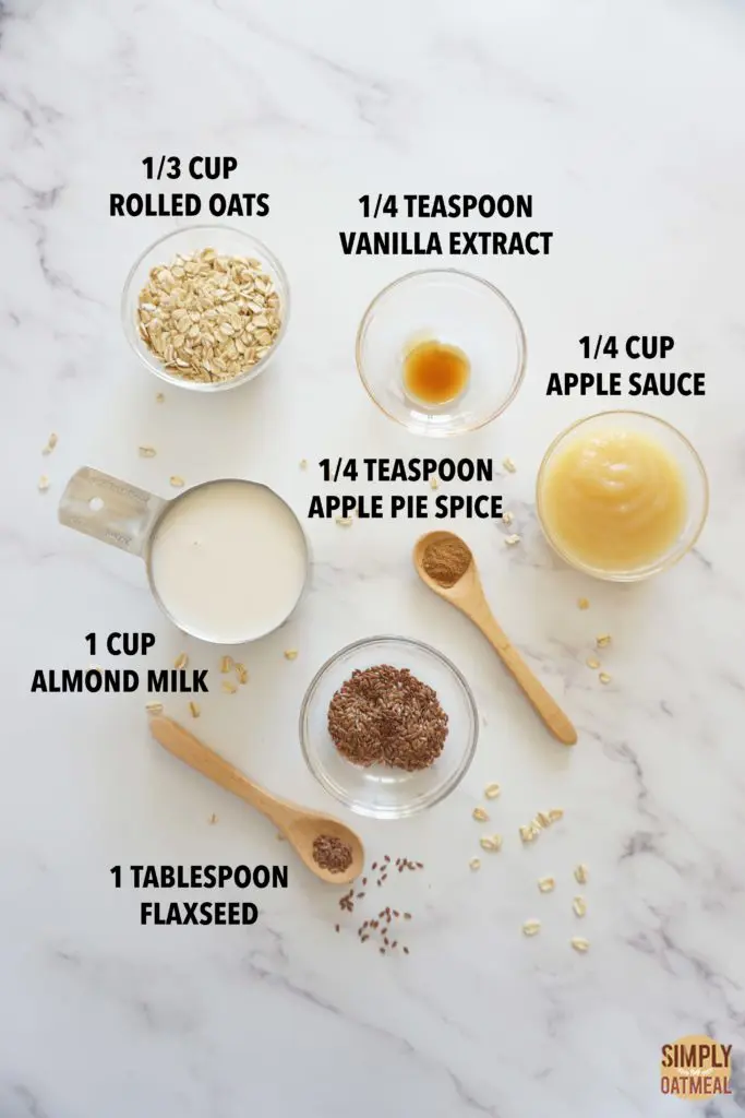 Ingredients to make an apple pie oatmeal smoothie