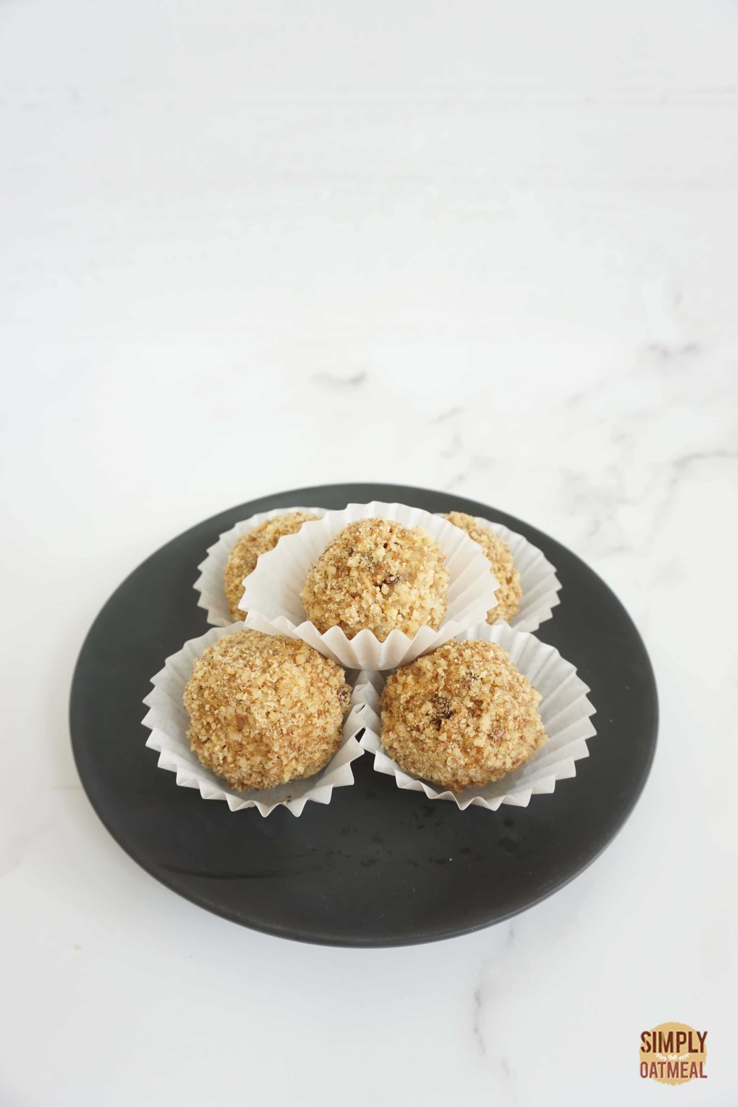 no-bake-banana-walnut-oatmeal-balls-vegan-gluten-free-simply-oatmeal