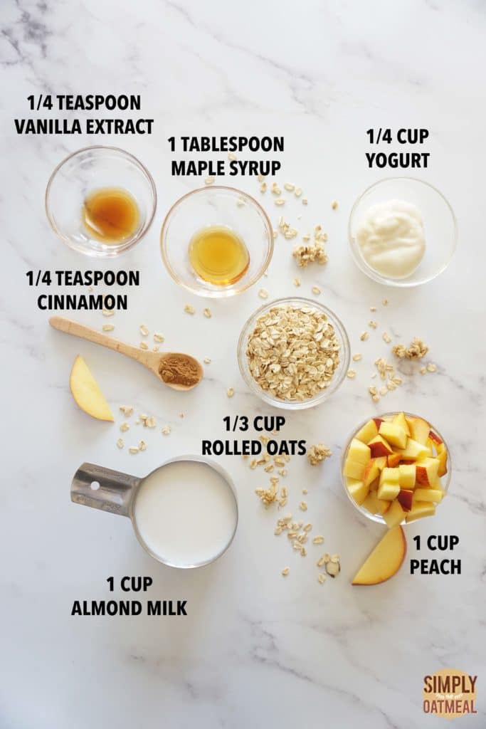 Ingredients to make a peach cobbler oatmeal smoothie