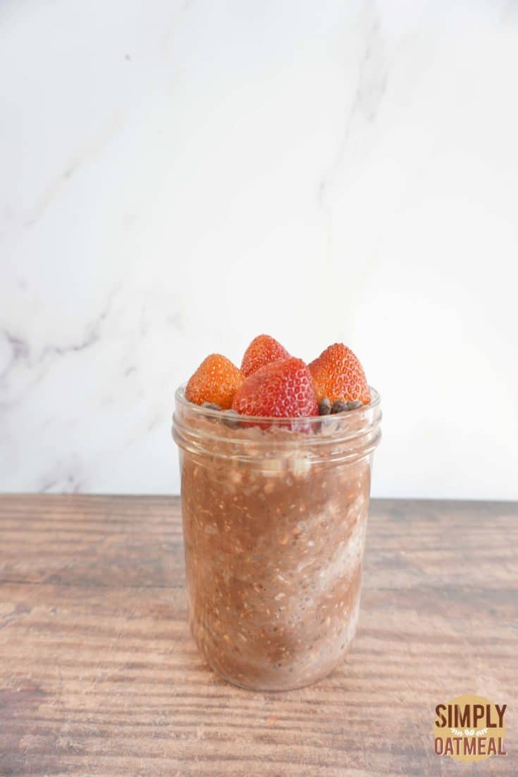 Singe serving of strawberry chocolate overnight oats in a mason jar