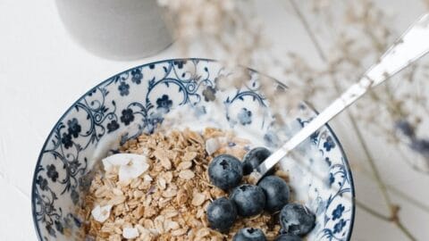 Is it safe to eat expired oats