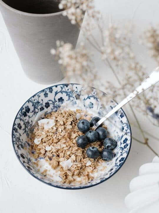 Is it safe to eat expired oats?