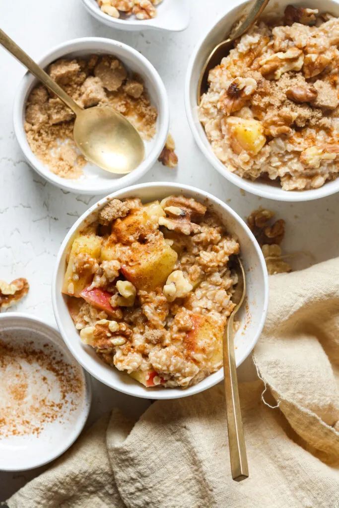Healthy oats with chopped apples.