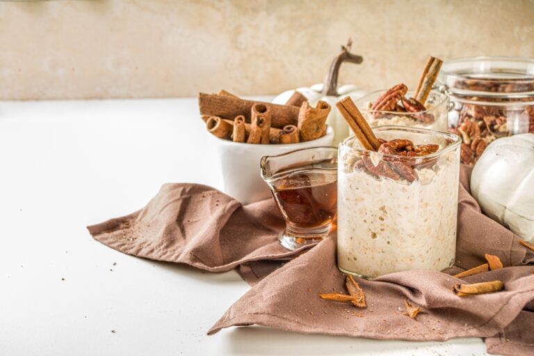 Oatmeal At Night (Benefits & Recipes) - Simply Oatmeal